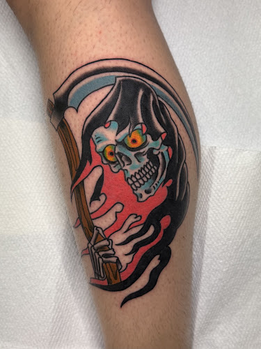 Drew Giles Tattoo in Addison