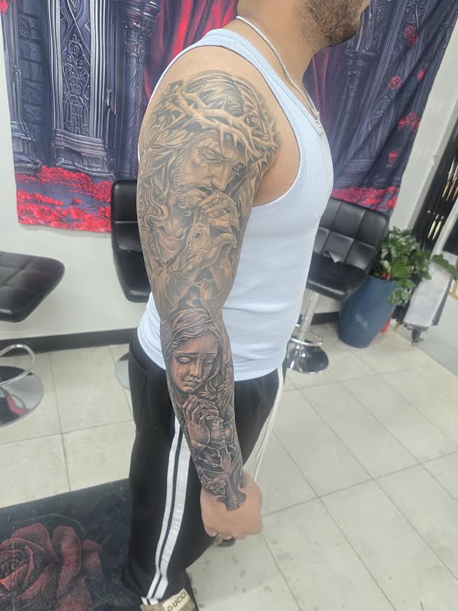 Tattoo work by Hugo Olvera Tattoo (1)
