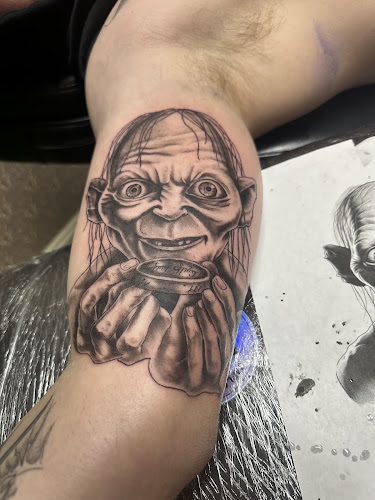 Inktheory Tattoos and Piercing in Benbrook