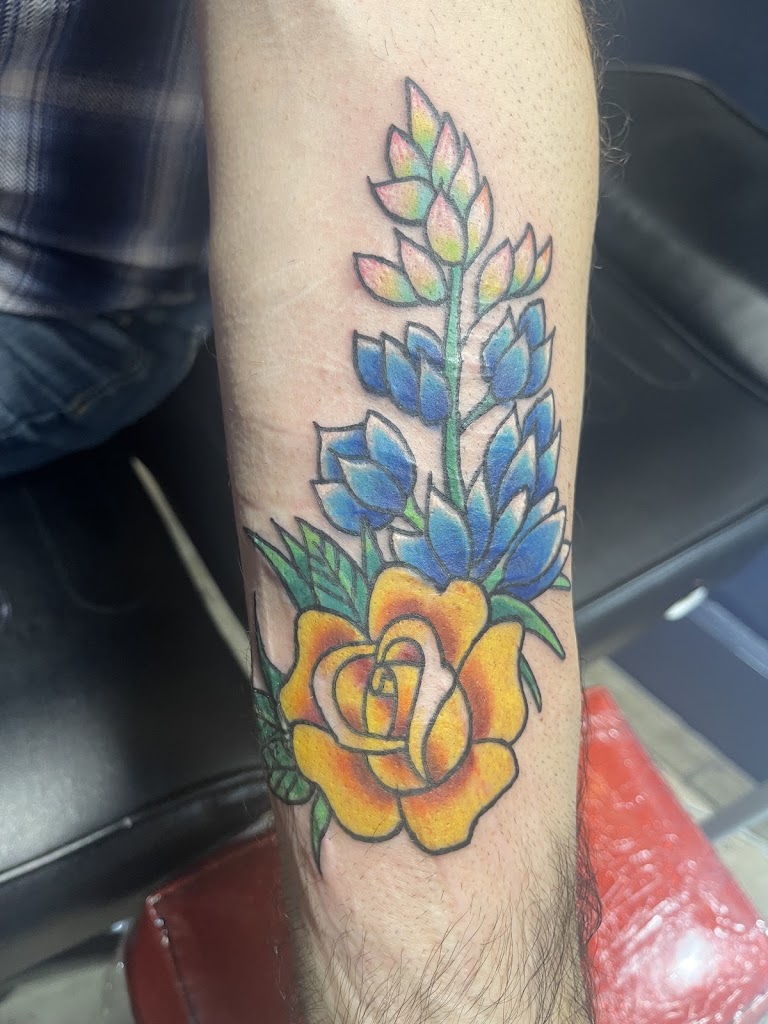 Knuckle Up Tattoo in Fort Worth