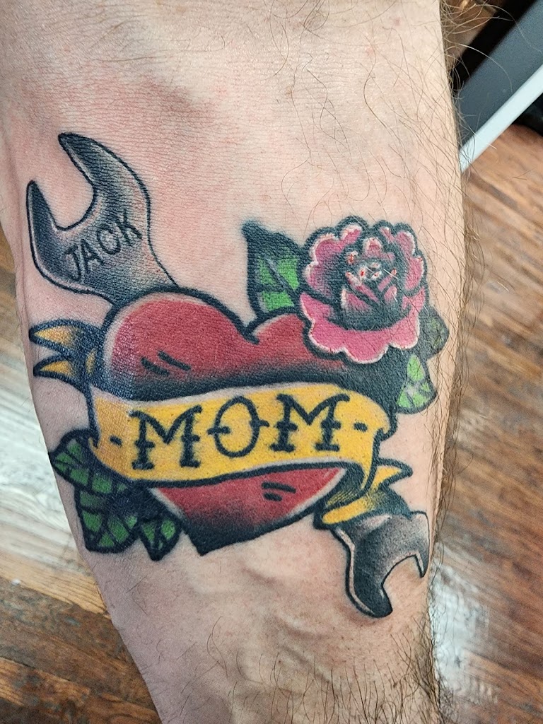 Lizards Ink Tattoo & Piercing in Dallas