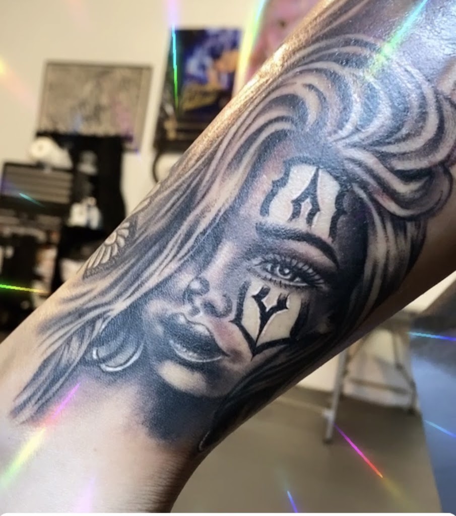 Never Endz Tattoo Studio in Houston