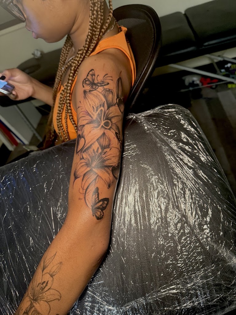 Tattoo work by Smooves place tattoo studio (1)