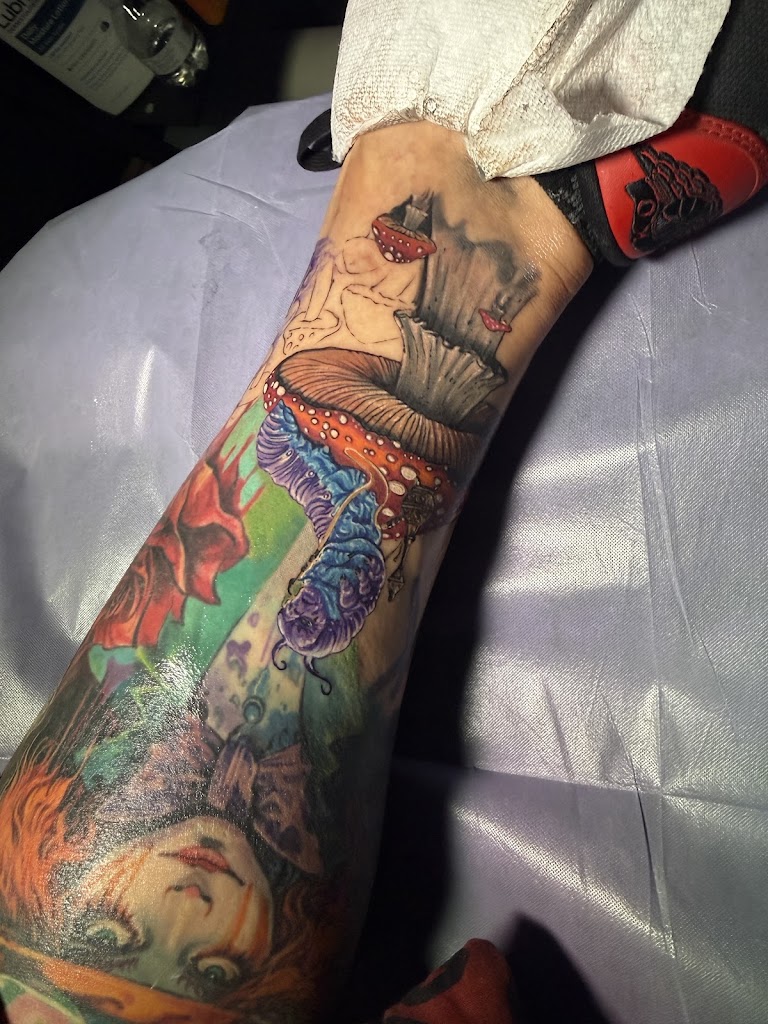 Sorry Mom Tattooing and Fine Arts in Beaumont