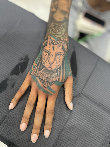 Tattoo Hut in Houston