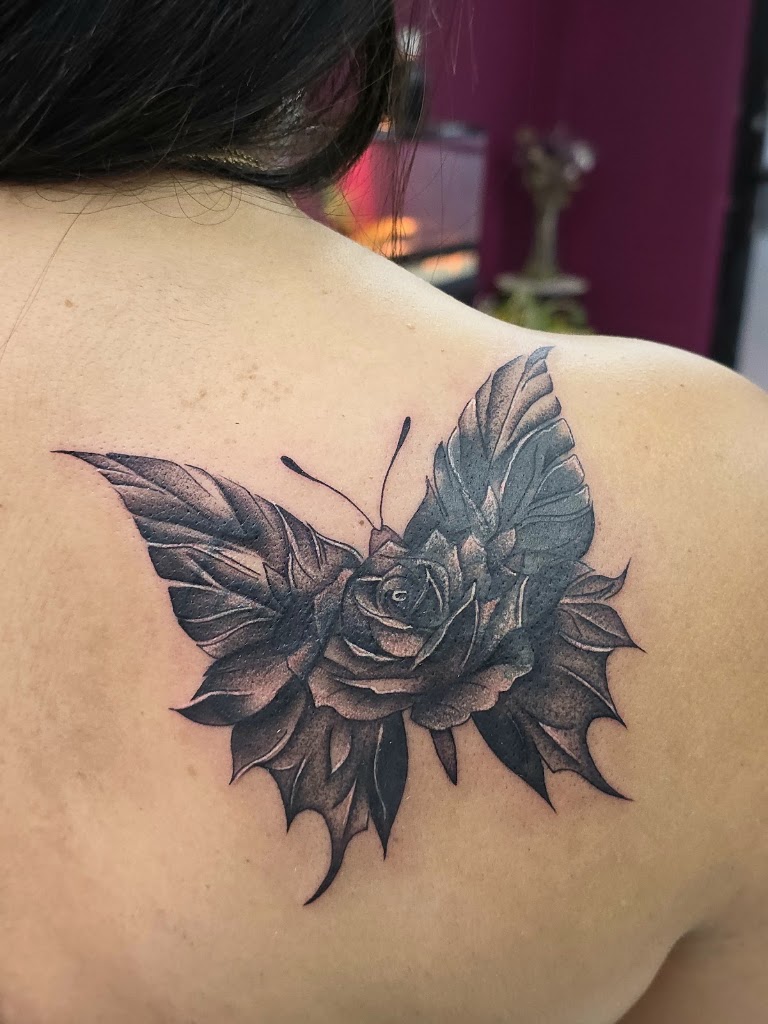 The Velvet Thorn Body Modifications in Edinburg