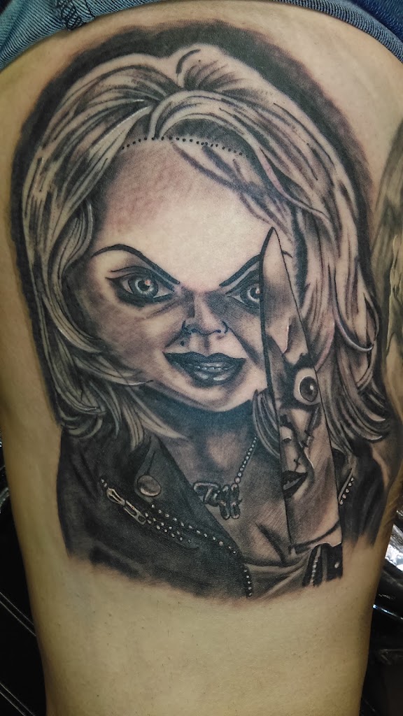Vato Loco Tattoo & Piercing in Arlington