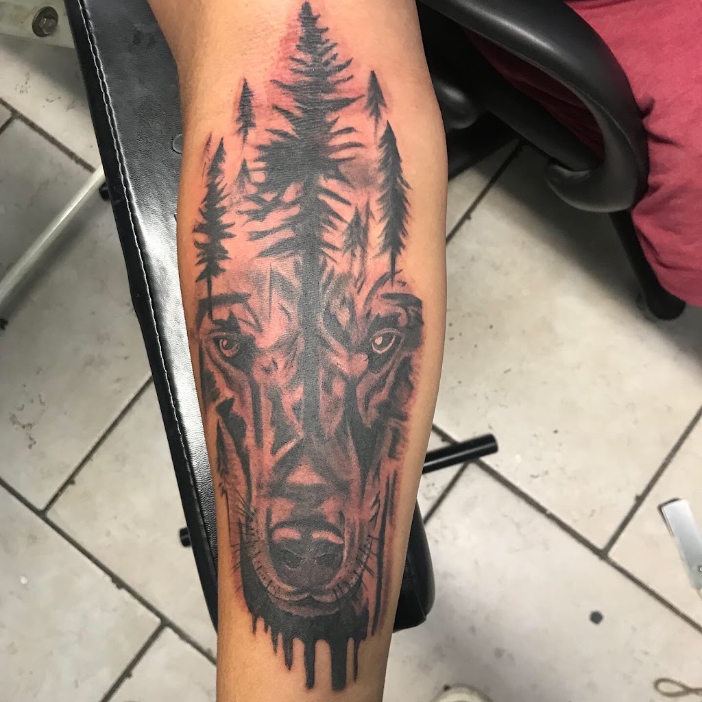 Tattoo work by Wonderland tattoo and piercing (1)